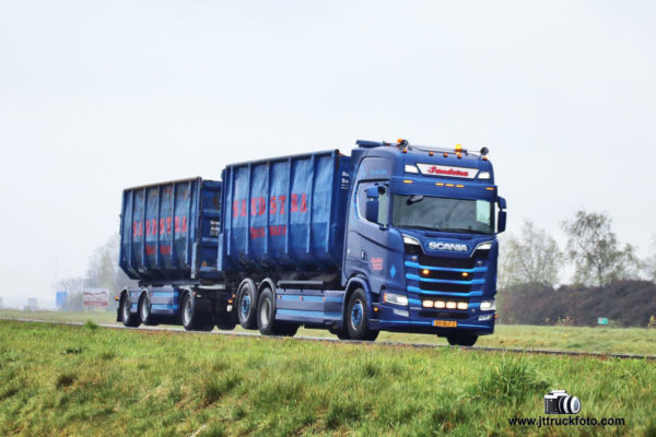 truck-op-weg truck-op-weg